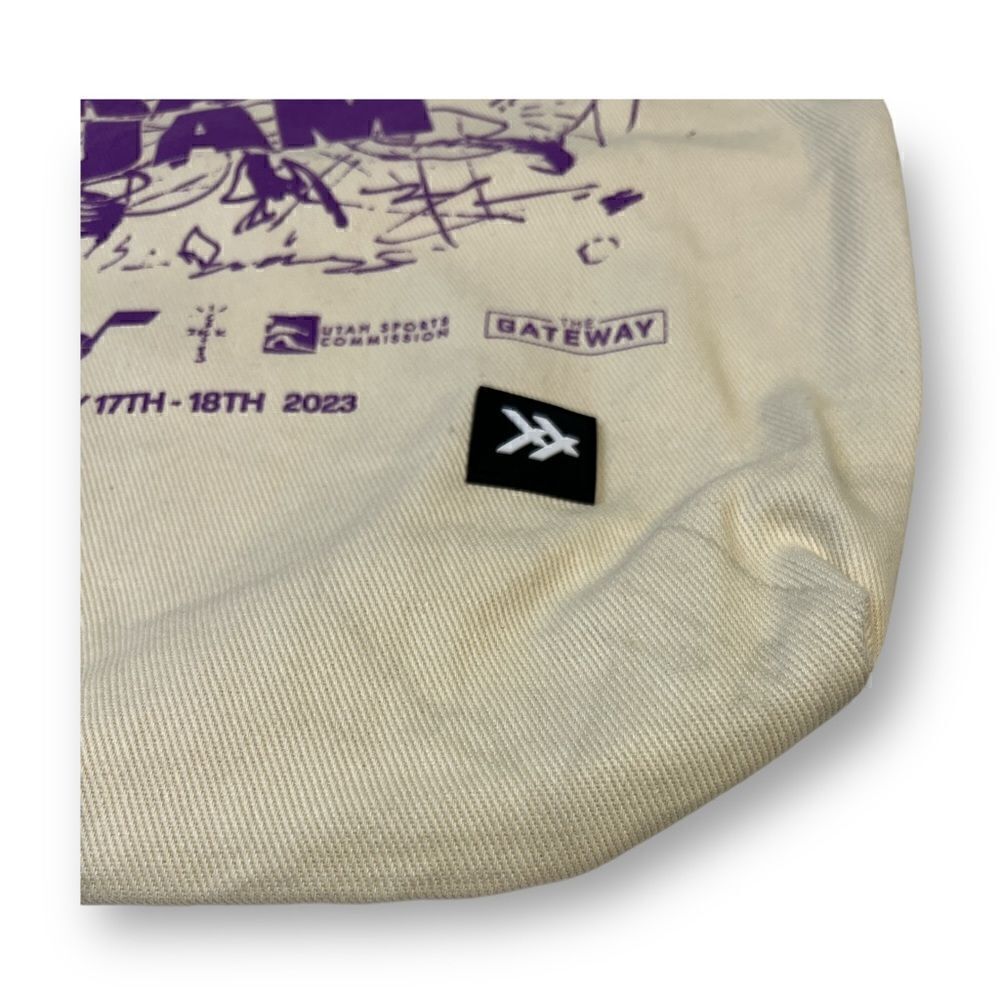 Thread Canvas Reusable Bag - Picture 4 of 6